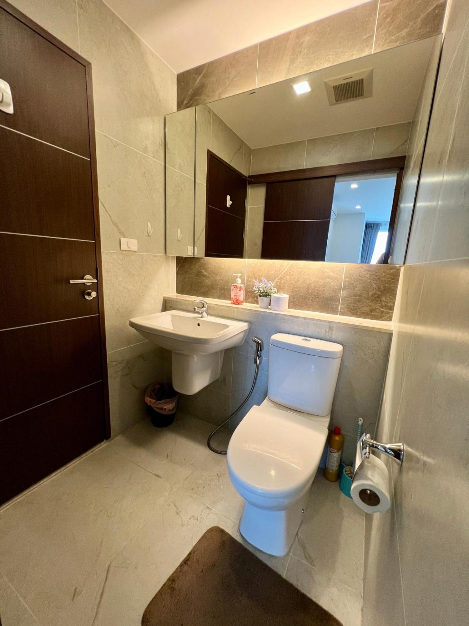 Cozy Luxury Condo @ The Astra Chiang Mai Bagian luar foto
